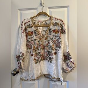 NWT! Johnny Was White Floral Embroidered “Lantana Blouse”